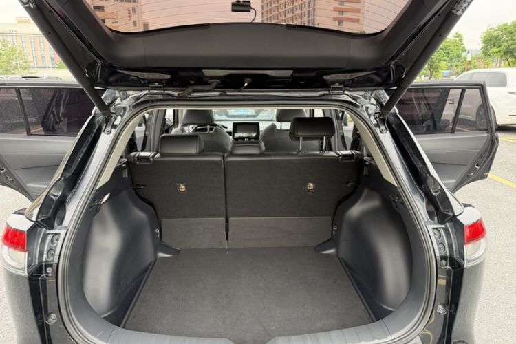 Used Toyota FRONTLANDER 2022 2.0L CVT Luxury PLUS Edition Interior 5