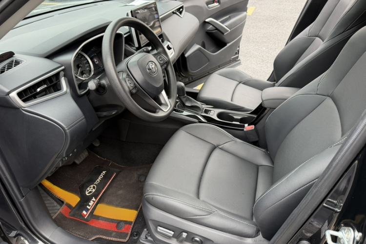 Used Toyota FRONTLANDER 2022 2.0L CVT Luxury PLUS Edition Interior 7