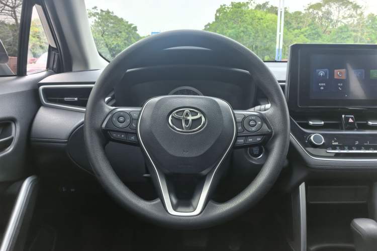 Used Toyota FRONTLANDER 2022 2.0L CVT Leading Edition Interior 9