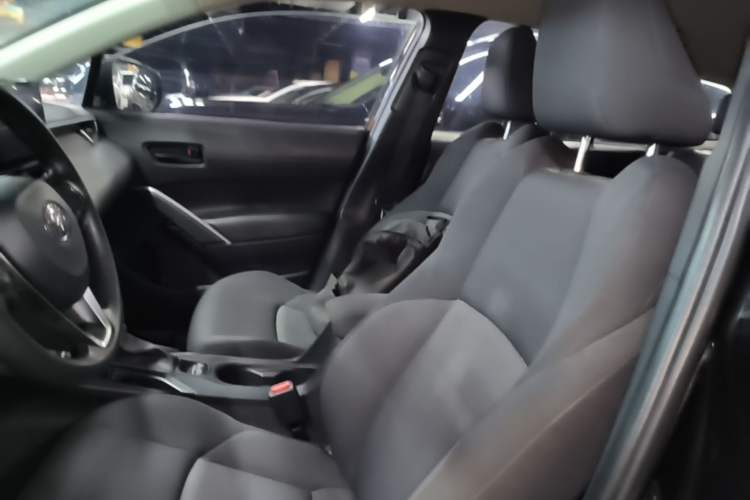 Used Toyota FRONTLANDER 2022 2.0L CVT Elite Edition Left Front Seat