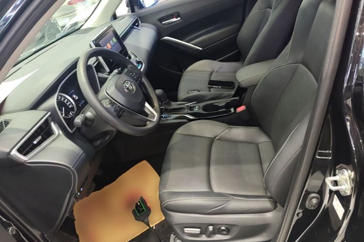 Used Toyota FRONTLANDER 2022 2.0L CVT Luxury Edition Left Front Seat