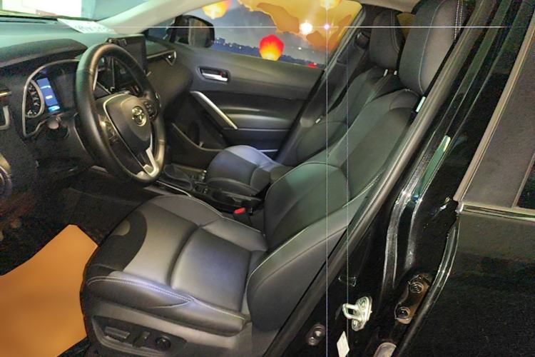 Used Toyota FRONTLANDER 2022 2.0L CVT Luxury Edition Left Front Seat