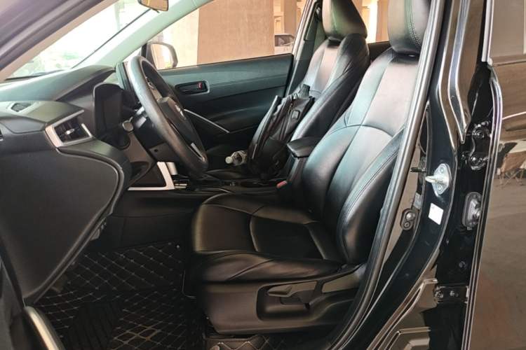Used Toyota FRONTLANDER 2022 2.0L CVT Leading Edition Left Front Seat