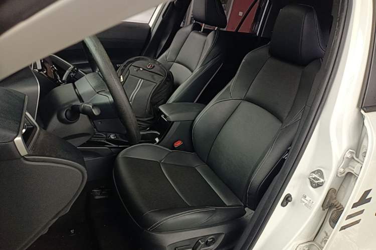 Used Toyota FRONTLANDER 2022 2.0L CVT Luxury PLUS Edition Left Front Seat
