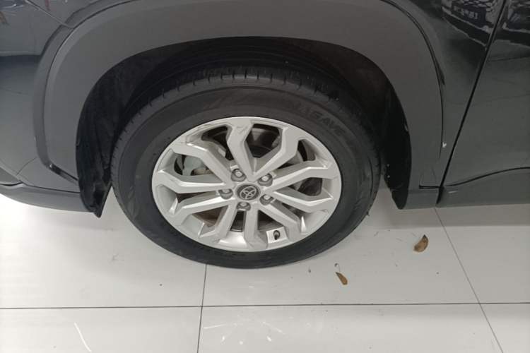 Used Toyota FRONTLANDER 2022 2.0L CVT Elite Edition Left Front Wheel Hub