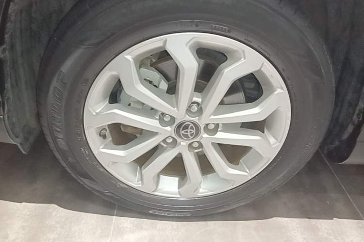 Used Toyota FRONTLANDER 2022 2.0L CVT Leading Edition Left Front Wheel Hub