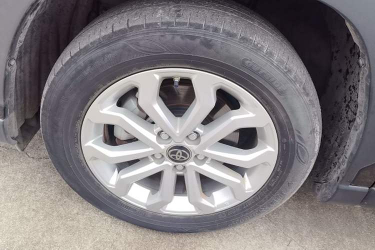 Used Toyota FRONTLANDER 2022 2.0L CVT Leading Edition Left Front Wheel Hub