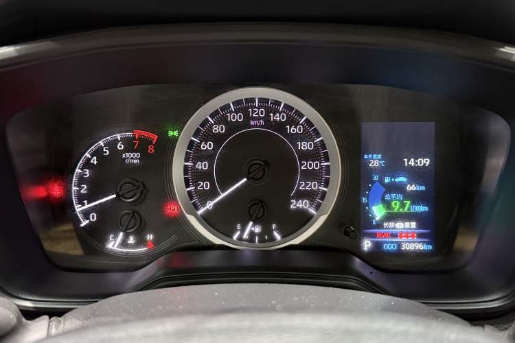 Used Toyota FRONTLANDER 2022 2.0L CVT Leading Edition Odometer Close Up