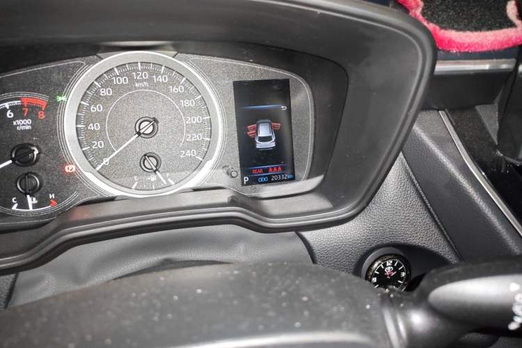 Used Toyota FRONTLANDER 2022 2.0L CVT Elite Edition Odometer Close Up