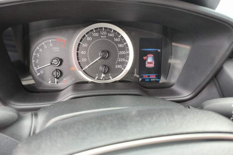 Used Toyota FRONTLANDER 2022 2.0L CVT Elite Edition Odometer Close Up