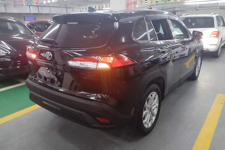 Used Toyota FRONTLANDER 2022 2.0L CVT Elite Edition Rear Right 45 Deg