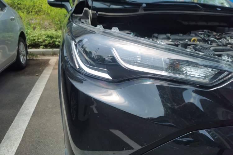 Used Toyota FRONTLANDER 2022 2.0L CVT Luxury Edition Right Front Headlight