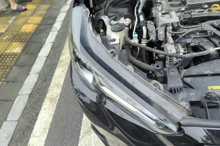 Used Toyota FRONTLANDER 2022 2.0L CVT Elite Edition Right Front Headlight