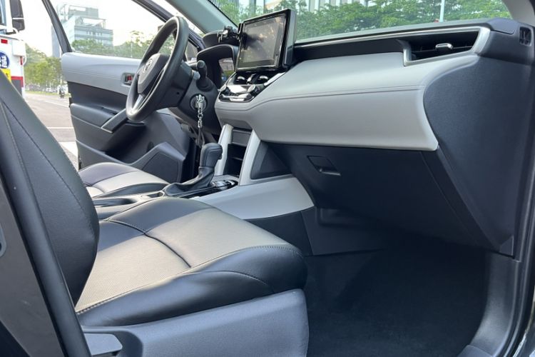 Used Toyota FRONTLANDER 2022 2.0L CVT Elite Edition Right Front Seat