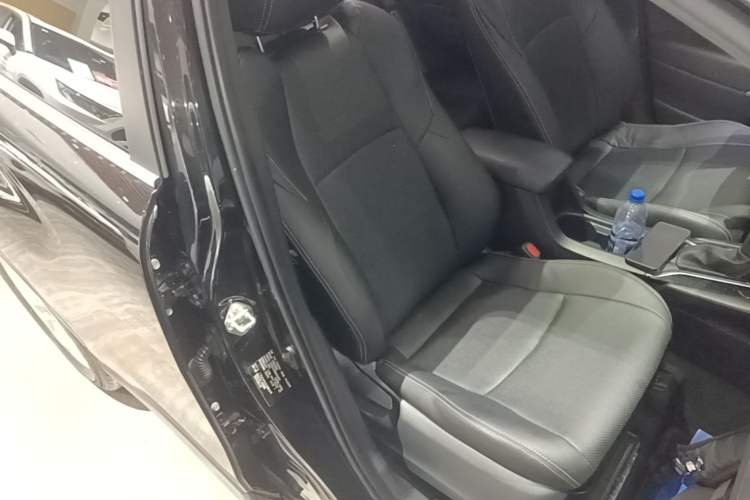 Used Toyota FRONTLANDER 2022 2.0L CVT Leading Edition Right Front Seat