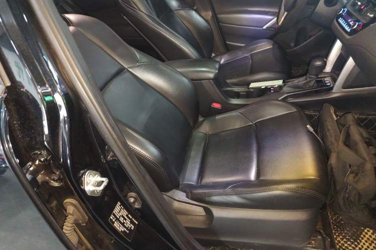 Used Toyota FRONTLANDER 2022 2.0L CVT Leading Edition Right Front Seat