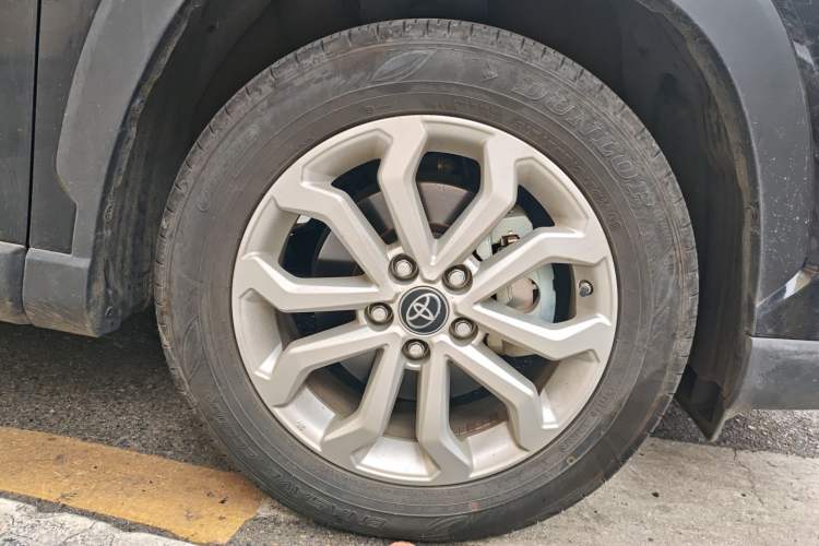 Used Toyota FRONTLANDER 2022 2.0L CVT Leading Edition Right Front Wheel Hub