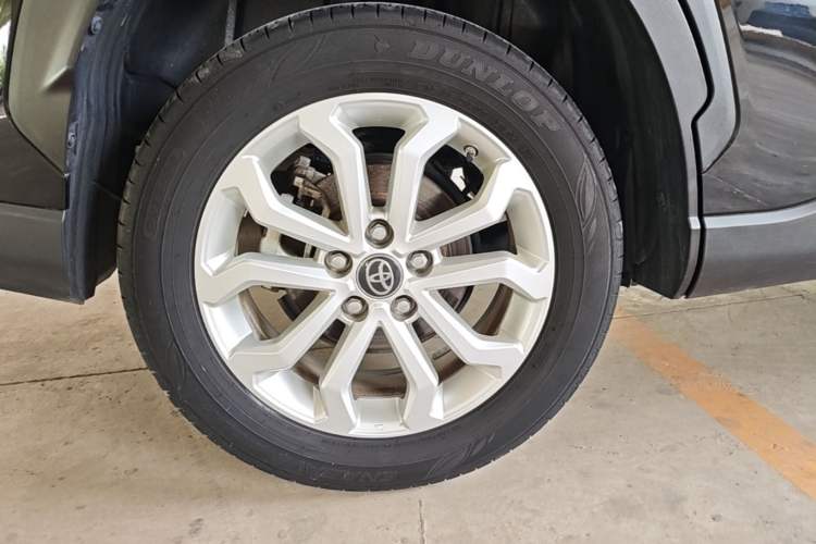 Used Toyota FRONTLANDER 2022 2.0L CVT Leading Edition Right Rear Wheel Hub