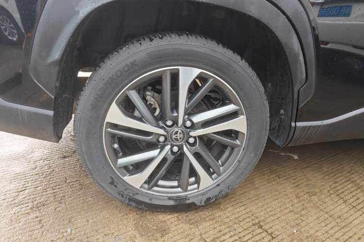 Used Toyota FRONTLANDER 2022 2.0L CVT Luxury PLUS Edition Right Rear Wheel Hub
