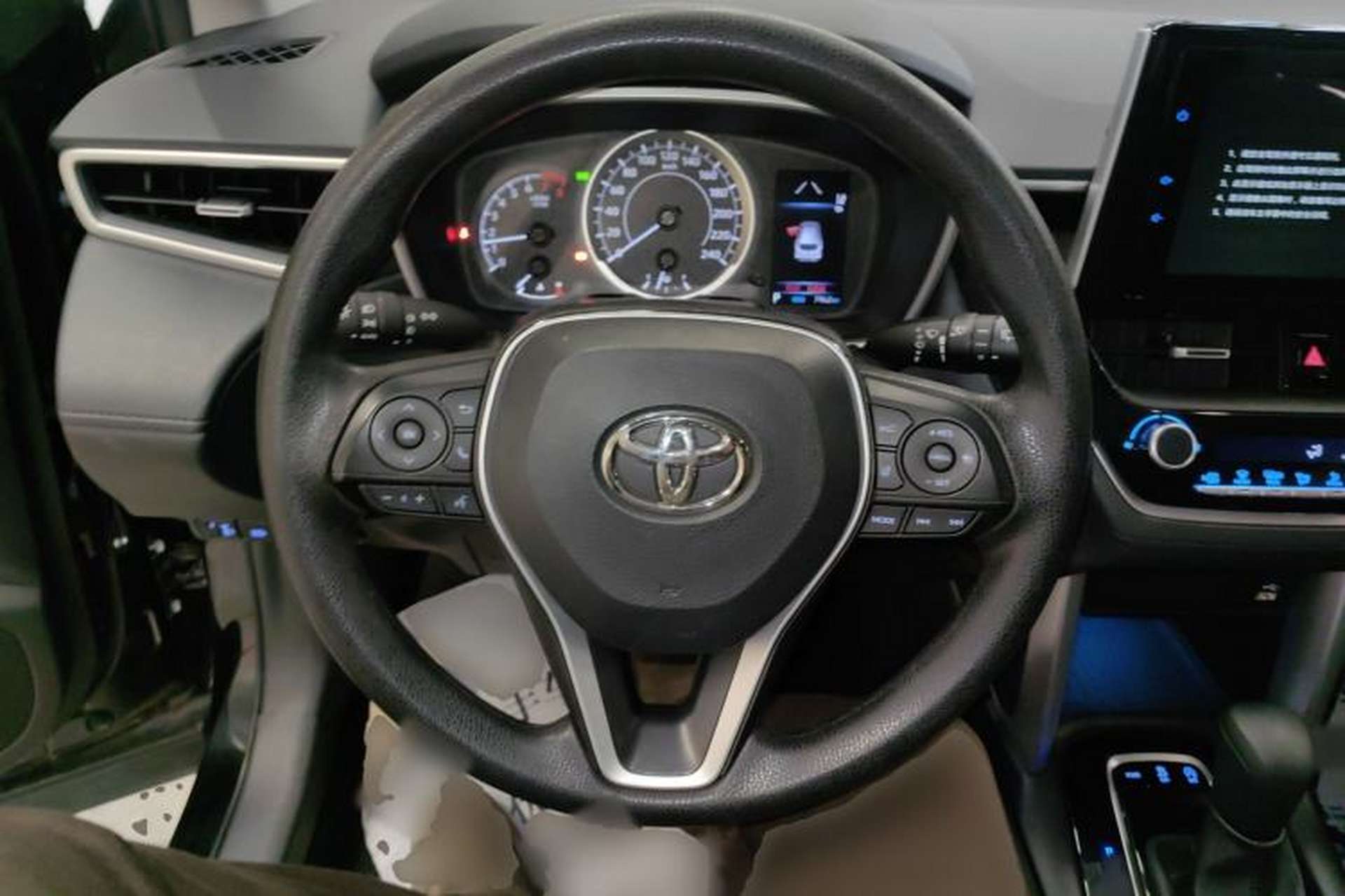 Used Toyota FRONTLANDER 2022 2.0L CVT Luxury PLUS Edition Steering Wheel