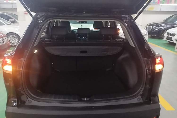 Used Toyota FRONTLANDER 2022 2.0L CVT Elite Edition Trunk