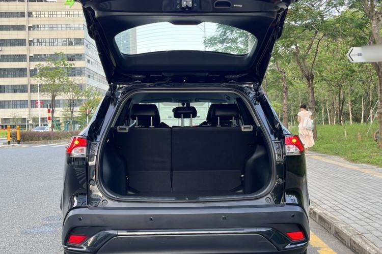 Used Toyota FRONTLANDER 2022 2.0L CVT Elite Edition Trunk