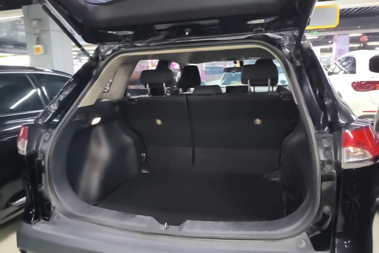 Used Toyota FRONTLANDER 2022 2.0L CVT Elite Edition Trunk