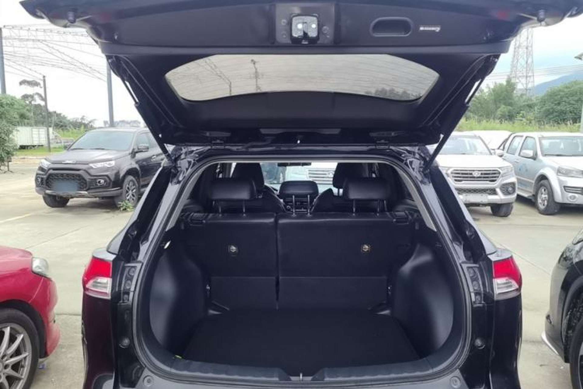 Used Toyota FRONTLANDER 2022 2.0L CVT Leading Edition Trunk