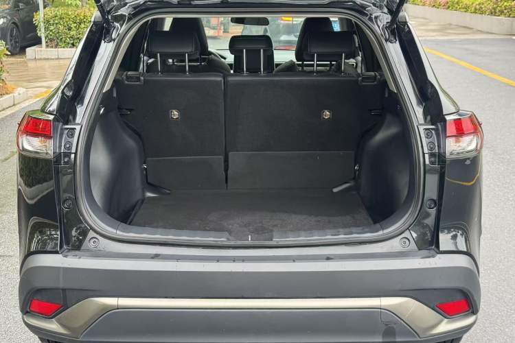 Used Toyota FRONTLANDER 2022 2.0L CVT Luxury Edition Trunk