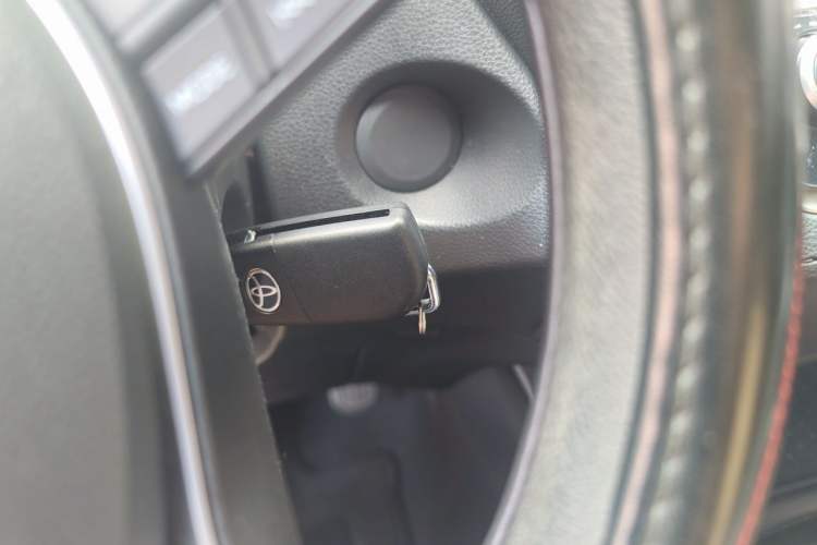 Used Toyota FRONTLANDER 2022 2.0L CVT Elite Edition Vehicle Key