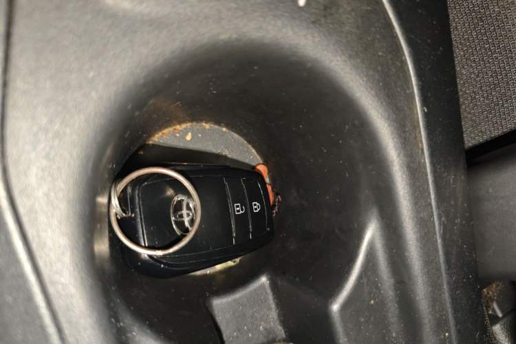 Used Toyota FRONTLANDER 2022 2.0L CVT Leading Edition Vehicle Key