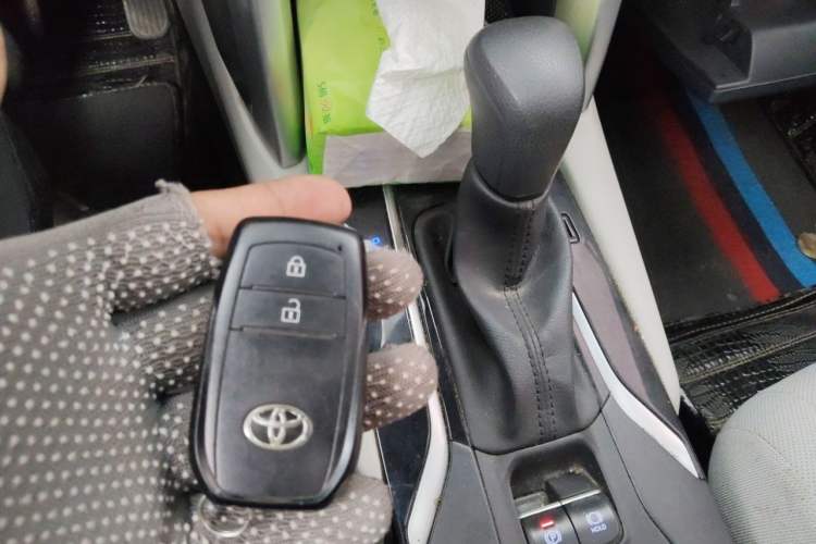 Used Toyota FRONTLANDER 2022 2.0L CVT Leading Edition Vehicle Key