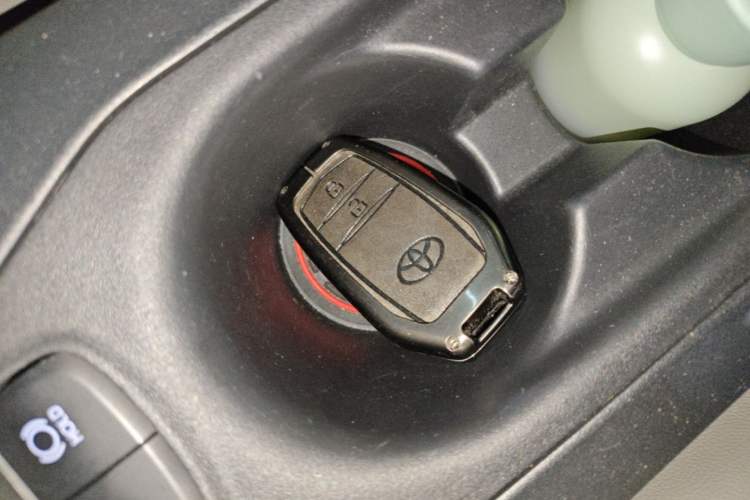 Used Toyota FRONTLANDER 2022 2.0L CVT Leading Edition Vehicle Key