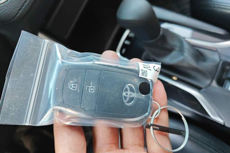 Used Toyota FRONTLANDER 2022 2.0L CVT Leading Edition Vehicle Key