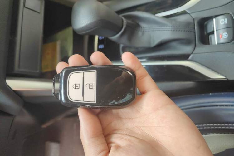 Used Toyota FRONTLANDER 2022 2.0L CVT Leading Edition Vehicle Key