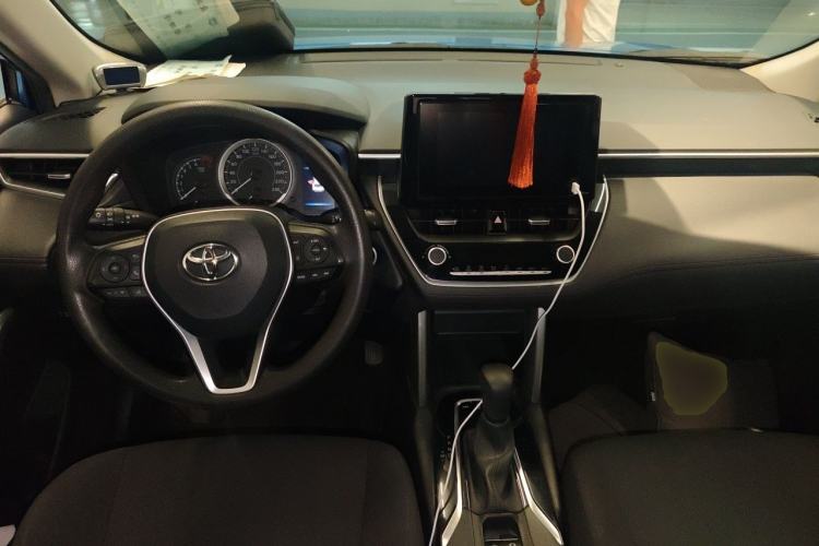 Used Toyota FRONTLANDER 2022 2.0L CVT Leading Edition Center Console