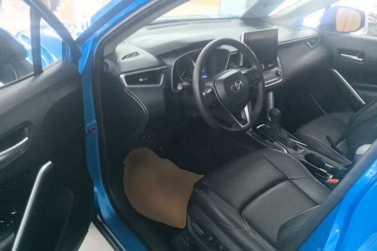 Used Toyota FRONTLANDER 2022 2.0L CVT Luxury PLUS Edition Driver Seat