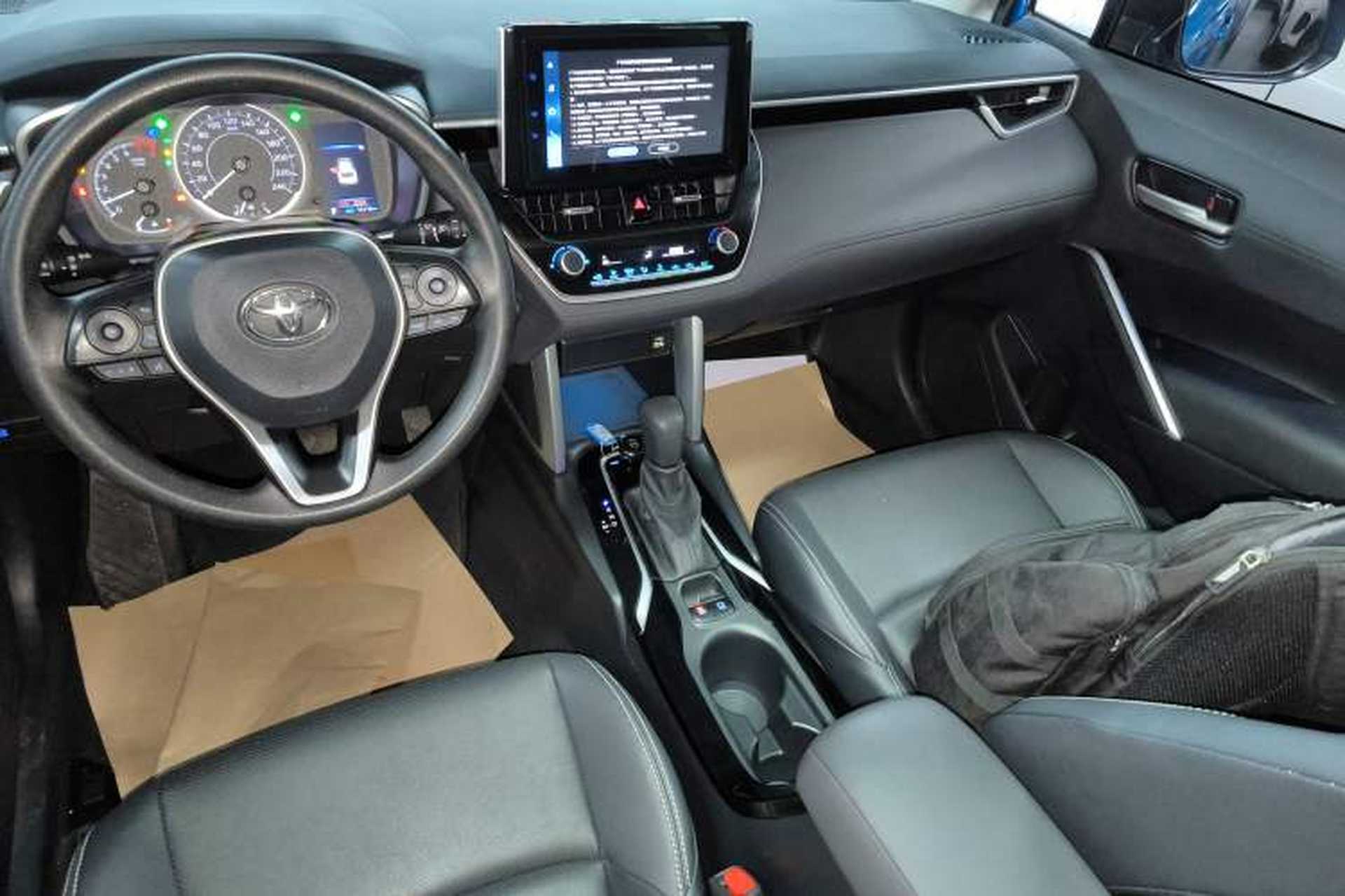 Used Toyota FRONTLANDER 2022 2.0L CVT Luxury PLUS Edition Gear Lever