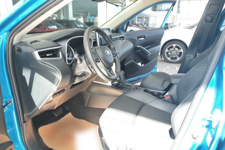 Used Toyota FRONTLANDER 2022 2.0L CVT Luxury PLUS Edition Interior 4