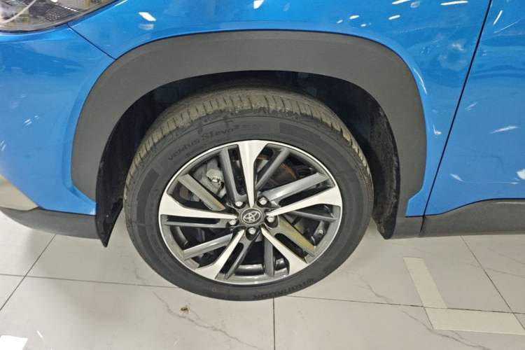 Used Toyota FRONTLANDER 2022 2.0L CVT Luxury PLUS Edition Left Front Wheel Hub