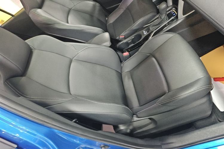 Used Toyota FRONTLANDER 2022 2.0L CVT Luxury PLUS Edition Right Front Seat