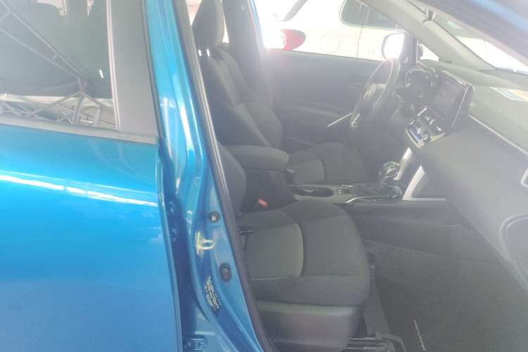 Used Toyota FRONTLANDER 2022 2.0L CVT Leading Edition Right Front Seat