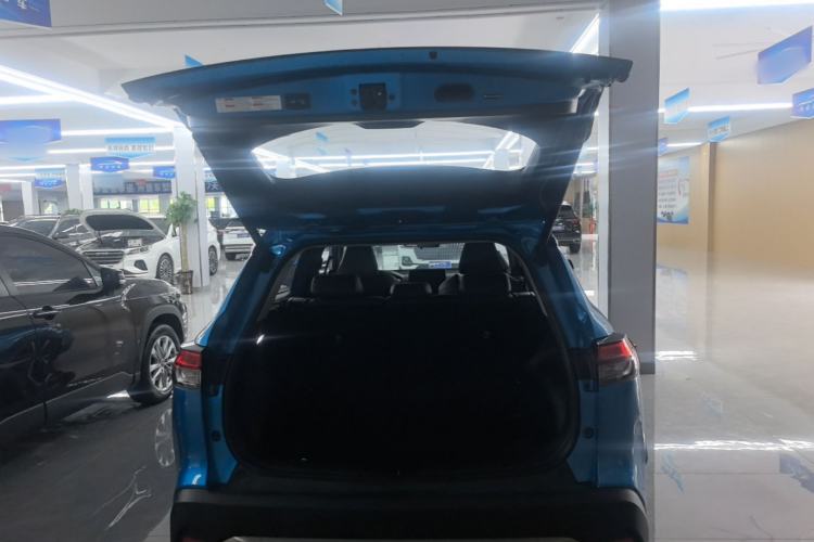 Used Toyota FRONTLANDER 2022 2.0L CVT Luxury PLUS Edition Trunk