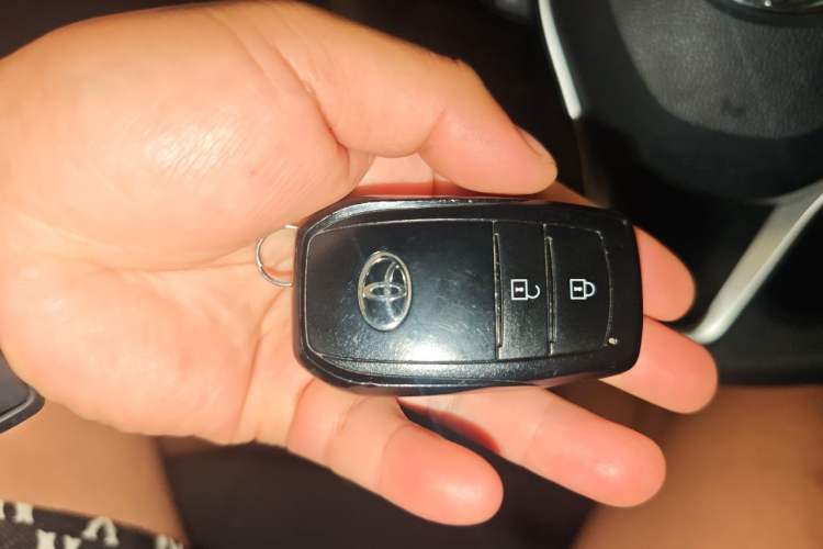 Used Toyota FRONTLANDER 2022 2.0L CVT Leading Edition Vehicle Key