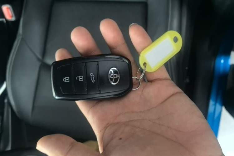 Used Toyota FRONTLANDER 2022 2.0L CVT Luxury PLUS Edition Vehicle Key