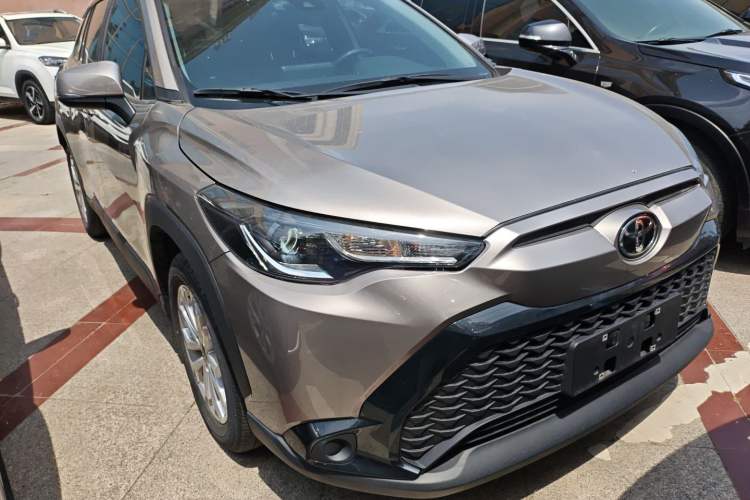 Used Toyota FRONTLANDER 2022 2.0L CVT Leading Edition Front Right 45 Deg