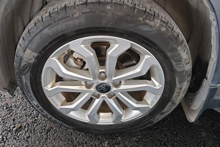 Used Toyota FRONTLANDER 2022 2.0L CVT Leading Edition Left Front Wheel Hub