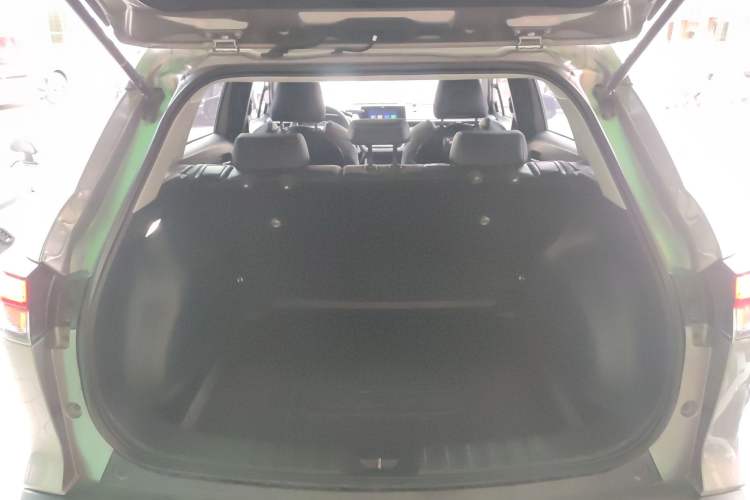 Used Toyota FRONTLANDER 2022 2.0L CVT Luxury Edition Trunk