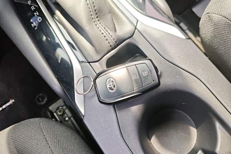 Used Toyota FRONTLANDER 2022 2.0L CVT Leading Edition Vehicle Key