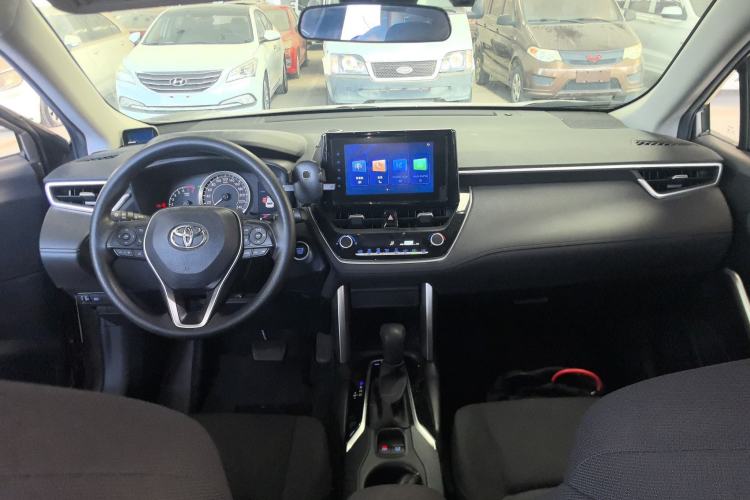 Used Toyota FRONTLANDER 2022 2.0L CVT Leading Edition Center Console